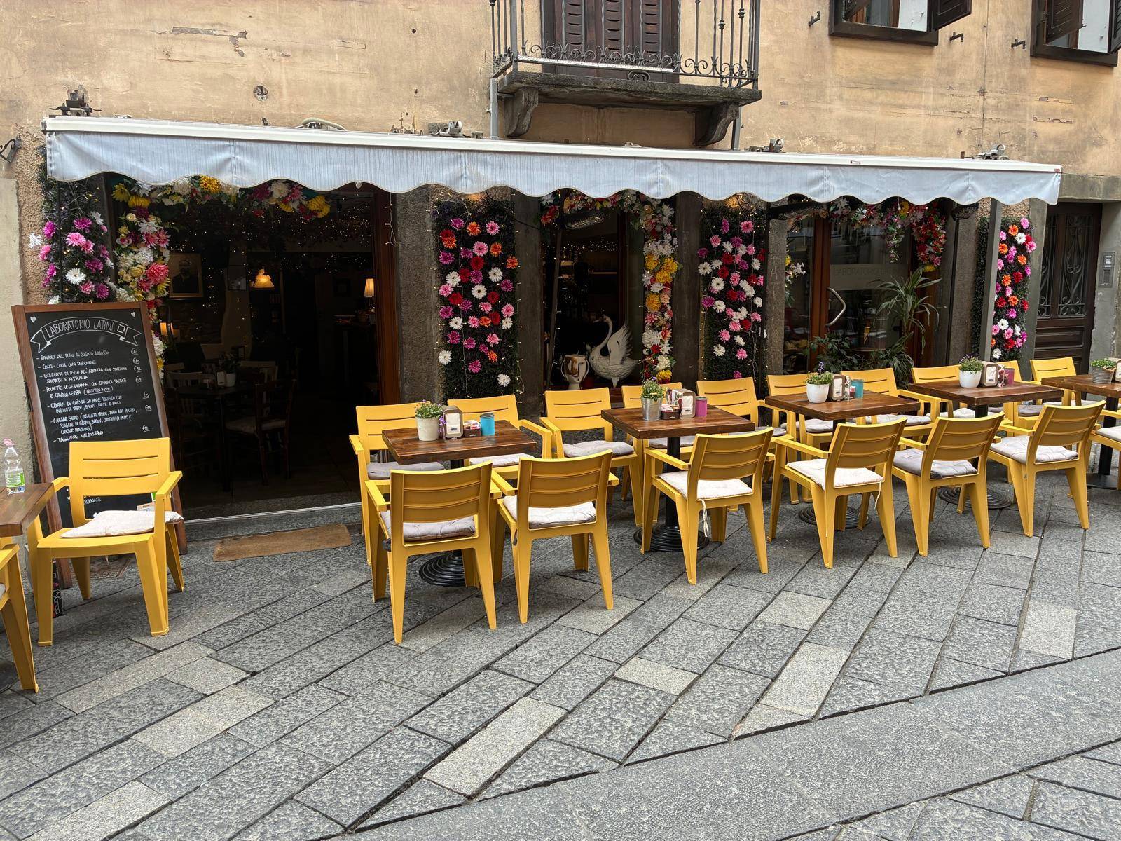 Attività commerciale In Vendita a Aosta